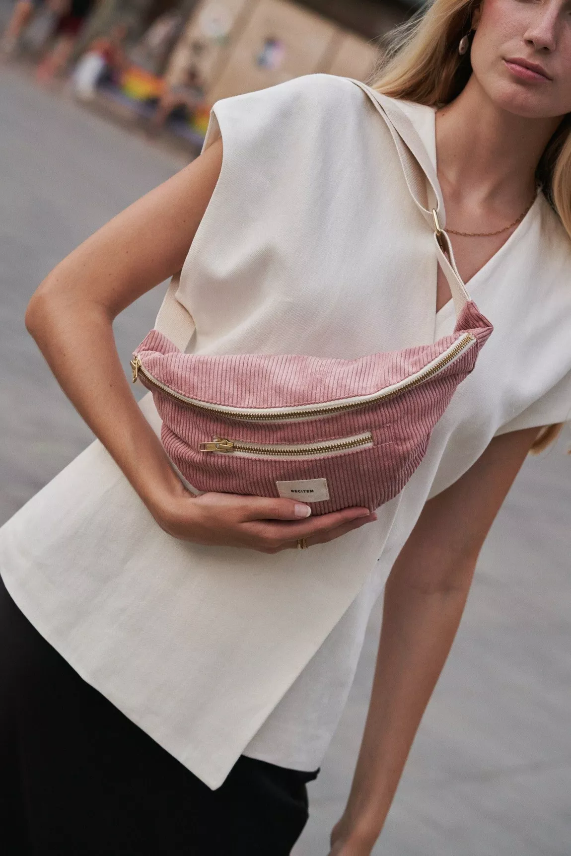 Nina Banana Bauchtasche – Bild 2