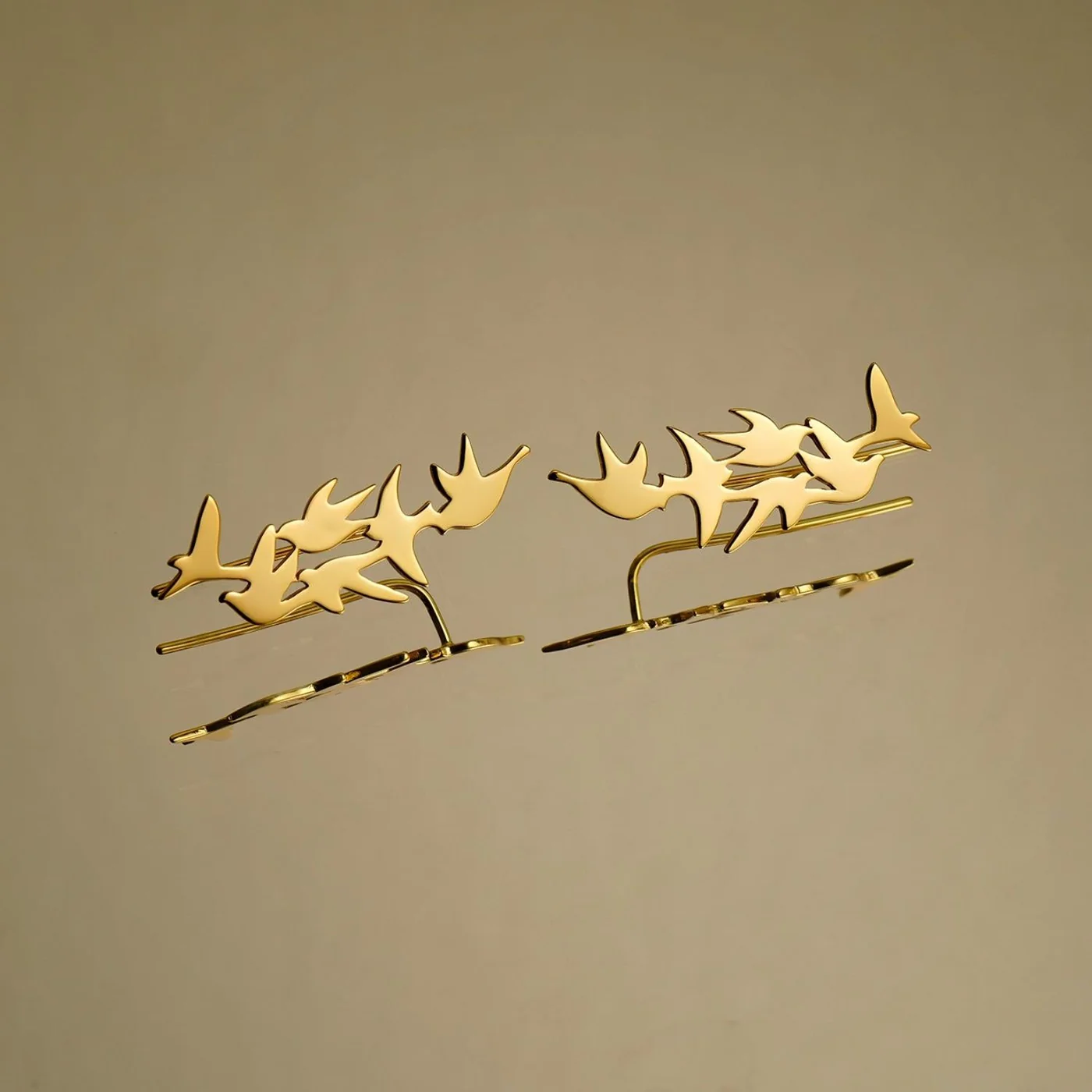 Kletternde Schwalben Ohrstecker